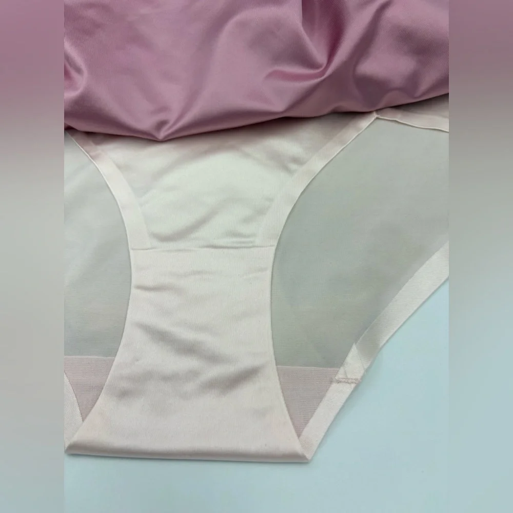 BCBG Maxazria no show panties set - Picture 5 of 9